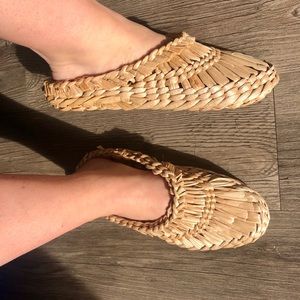 Beachy Blogger Woven Straw Mule Slipper Sandals
